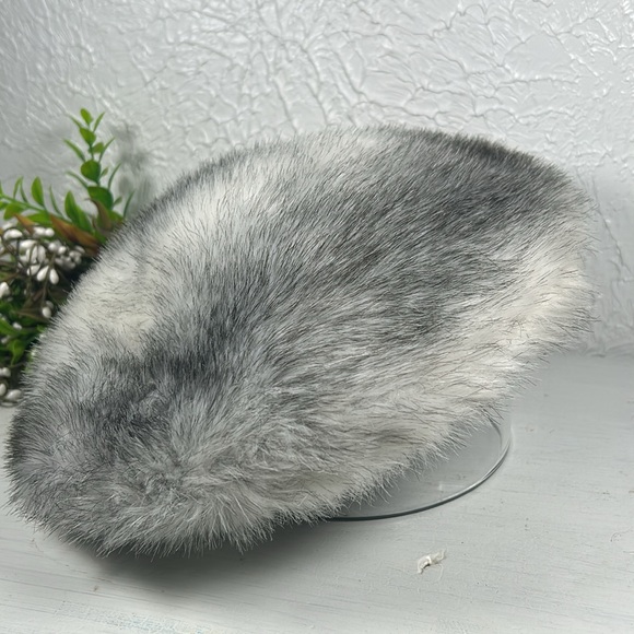 Beret Gray White Black Faux Fur Cold Weather Beret Hat w/ Elastic headband - Picture 10 of 11